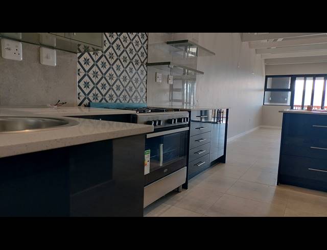 3 BEDROOM FREEHOLD FOR SALE IN BERGSIG